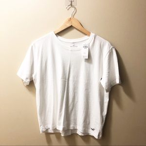 Hollister Tops - 💋2/$20💋 Hollister T Shirt Hollister Tops - 💋2/$20💋 Hollister T Shirt